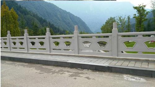 古代水泥仿汉白玉栏杆，镂空铸造石河堤护栏，贵州仿木栏杆