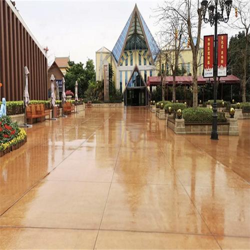 大型游乐园洗砂地坪高性能彩色混凝土砾石聚合物面层施工
