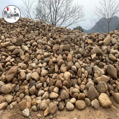 广东一车鹅卵石多少元/吨位鹅卵石污水处理石/鹅卵石原石市场