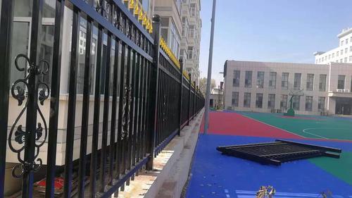 厂区学校铁艺围栏安装加工定制学校栏杆围墙护栏防爬围墙