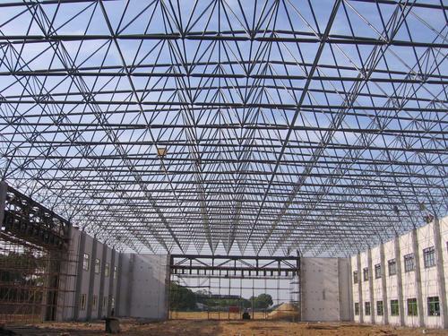 ?供应乌兰察布大型钢结构加工 集宁大跨度钢材翻新 防风抗震